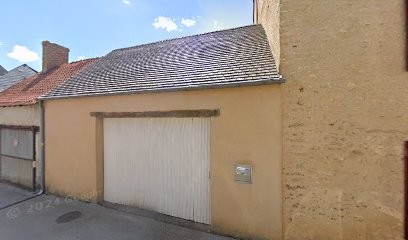 Les Cours De Pimprenelle, Epicerie Fine à Souligné-Flacé